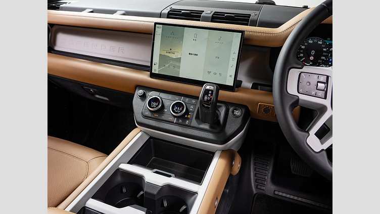 2024 認定中古車 Land Rover Defender 130 カルパチアングレイ D350 ディーゼルマイルドハイブリッド X-Dynamic SE