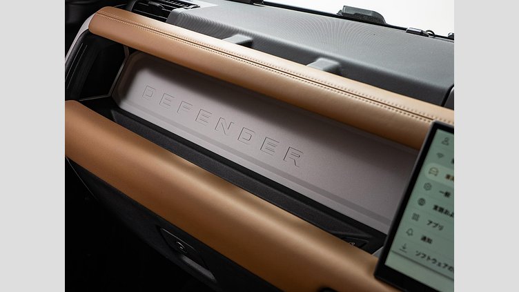 2024 認定中古車 Land Rover Defender 130 カルパチアングレイ D350 ディーゼルマイルドハイブリッド X-Dynamic SE