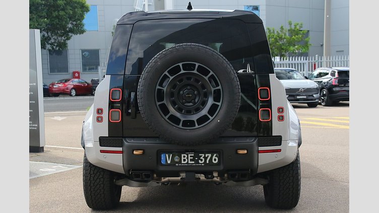 2025 Approved Land Rover Defender OCTA Borasco Grey P635 Petrol V8 Mild Hybrid Octa