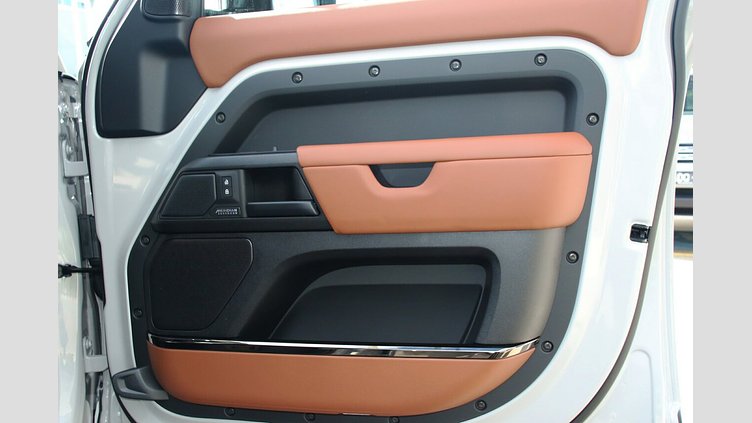 2025 Approved Land Rover Defender OCTA Borasco Grey P635 Petrol V8 Mild Hybrid Octa