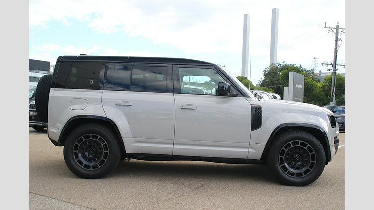 2025 Approved Land Rover Defender OCTA Borasco Grey P635 Petrol V8 Mild Hybrid Octa