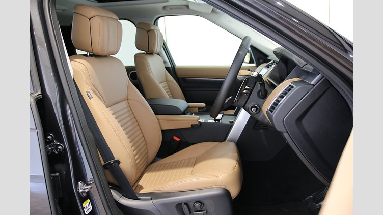2024 認定中古車 Land Rover Discovery カルパチアングレイ D350マイルドハイブリッド（ディーゼル） Metropolitan Edition