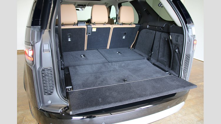 2024 認定中古車 Land Rover Discovery カルパチアングレイ D350マイルドハイブリッド（ディーゼル） Metropolitan Edition
