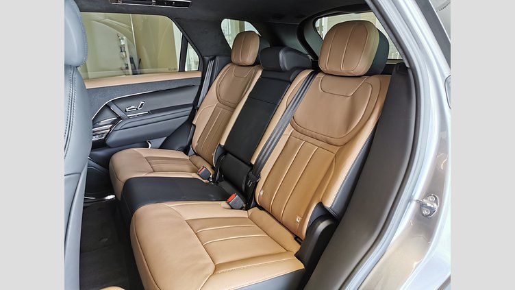 2023 認定中古車 Land Rover Range Rover Sport アイガーグレイ 3.0リッター6気筒300PSターボチャージドディーゼルMHEV（オートマチック） AUTOBIOGRAPHY
