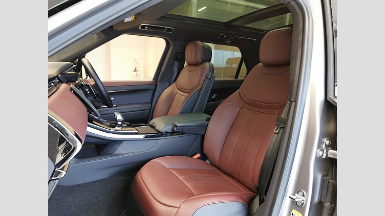 2024 認定中古車 Land Rover Range Rover Sport フラックスシルバー - サテンフィニッシュ D300マイルドハイブリッド スタンダードホイールベース Autobiography