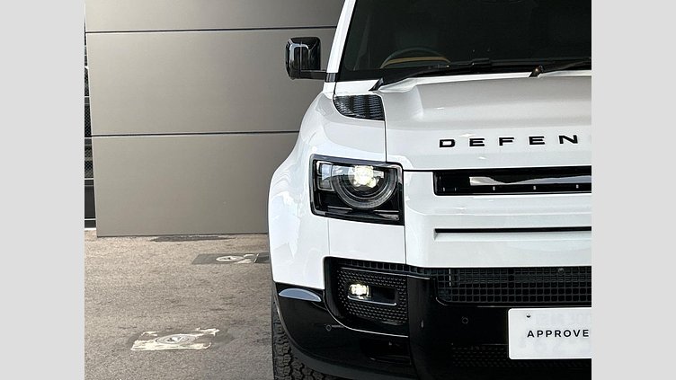 2023 認定中古車 Land Rover Defender 110 フジホワイト D300 AWD（AT） X-DYNAMIC HSE