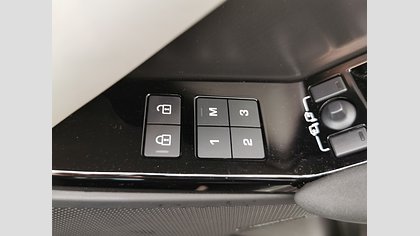 Range Rover Velar 28