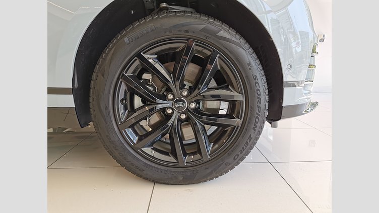 2024 認定中古車 Land Rover Range Rover Velar アロイオスグレイ P400eプラグインハイブリッド（ガソリン） スタンダードホイールベース Dynamic SE