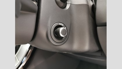 Range Rover Velar 24