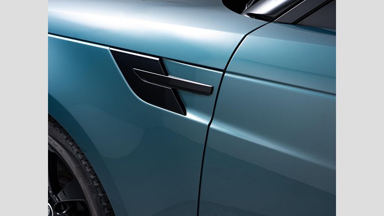 2023 認定中古車 Land Rover Range Rover Sport ジオラグリーン 3.0リッター6気筒400PSターボチャージドガソリンMHEV（オートマチック） FIRST EDITION