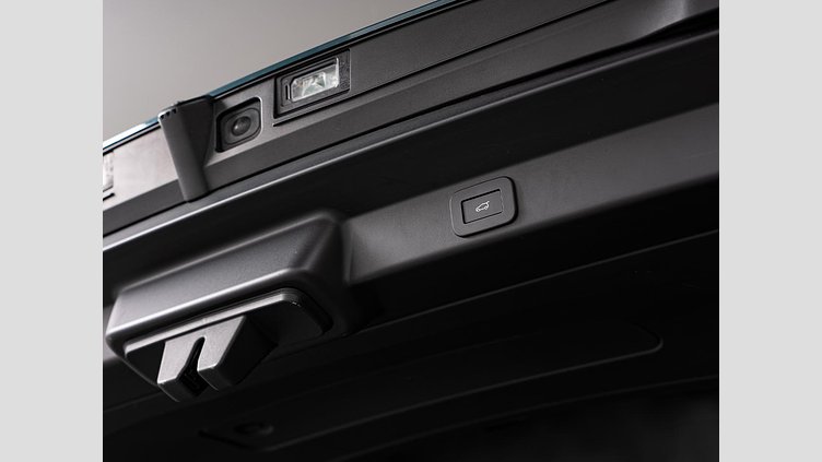 2023 認定中古車 Land Rover Range Rover Sport ジオラグリーン 3.0リッター6気筒400PSターボチャージドガソリンMHEV（オートマチック） FIRST EDITION