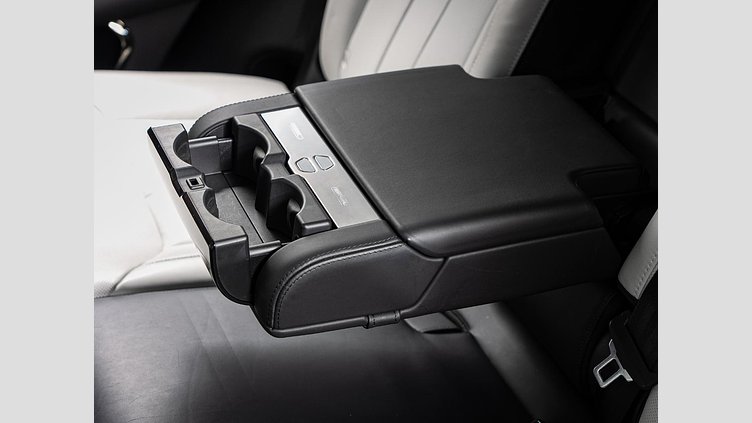 2023 認定中古車 Land Rover Range Rover Sport ジオラグリーン 3.0リッター6気筒400PSターボチャージドガソリンMHEV（オートマチック） FIRST EDITION