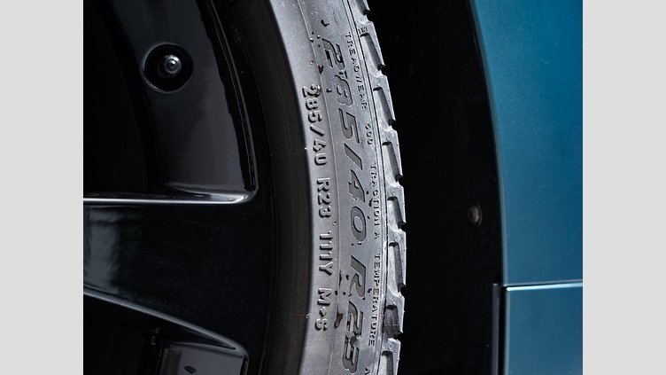 2023 認定中古車 Land Rover Range Rover Sport ジオラグリーン 3.0リッター6気筒400PSターボチャージドガソリンMHEV（オートマチック） FIRST EDITION