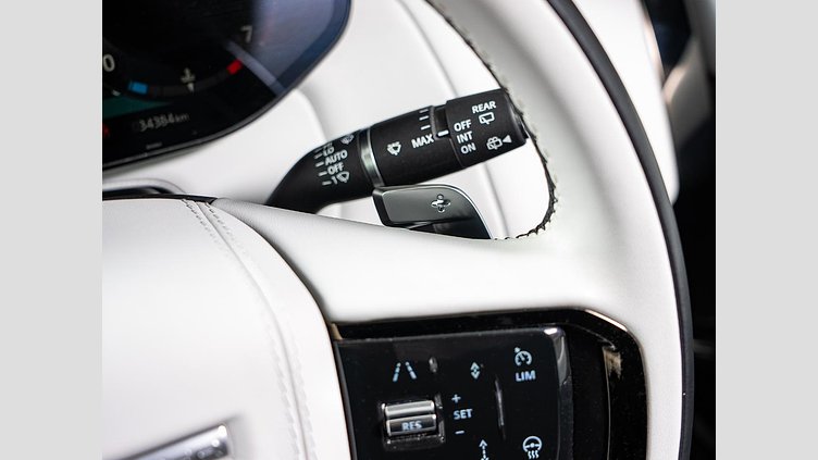 2023 認定中古車 Land Rover Range Rover Sport ジオラグリーン 3.0リッター6気筒400PSターボチャージドガソリンMHEV（オートマチック） FIRST EDITION