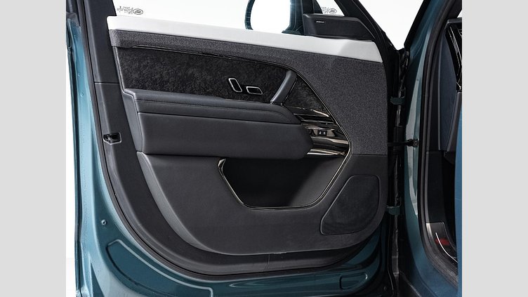 2023 認定中古車 Land Rover Range Rover Sport ジオラグリーン 3.0リッター6気筒400PSターボチャージドガソリンMHEV（オートマチック） FIRST EDITION