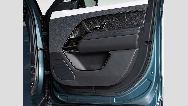 2023 認定中古車 Land Rover Range Rover Sport ジオラグリーン 3.0リッター6気筒400PSターボチャージドガソリンMHEV（オートマチック） FIRST EDITION