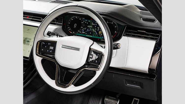 2023 認定中古車 Land Rover Range Rover Sport ジオラグリーン 3.0リッター6気筒400PSターボチャージドガソリンMHEV（オートマチック） FIRST EDITION