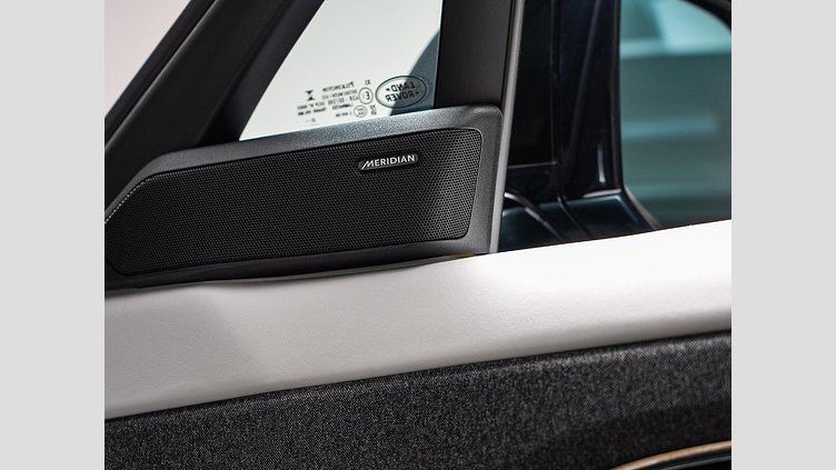 2023 認定中古車 Land Rover Range Rover Sport ジオラグリーン 3.0リッター6気筒400PSターボチャージドガソリンMHEV（オートマチック） FIRST EDITION