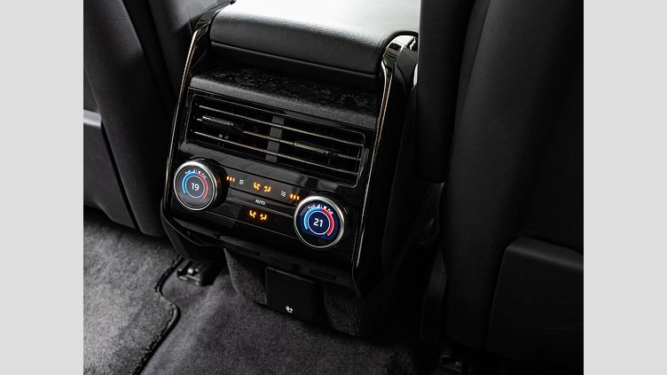 2023 認定中古車 Land Rover Range Rover Sport ジオラグリーン 3.0リッター6気筒400PSターボチャージドガソリンMHEV（オートマチック） FIRST EDITION