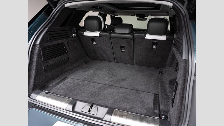 2023 認定中古車 Land Rover Range Rover Sport ジオラグリーン 3.0リッター6気筒400PSターボチャージドガソリンMHEV（オートマチック） FIRST EDITION