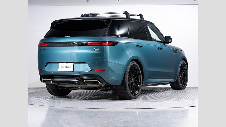 2023 認定中古車 Land Rover Range Rover Sport ジオラグリーン 3.0リッター6気筒400PSターボチャージドガソリンMHEV（オートマチック） FIRST EDITION