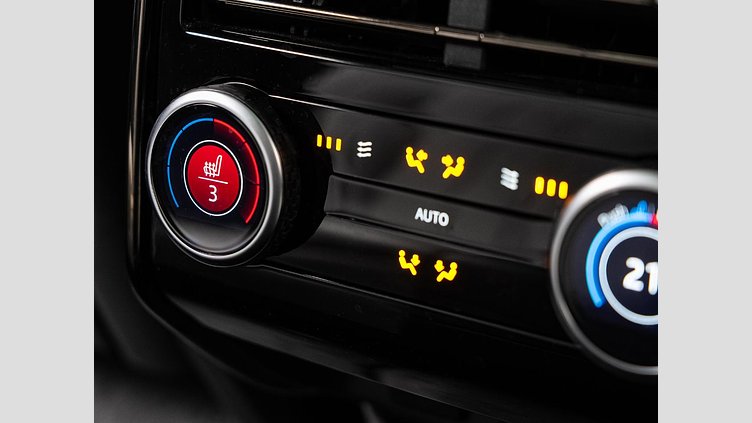 2023 認定中古車 Land Rover Range Rover Sport ジオラグリーン 3.0リッター6気筒400PSターボチャージドガソリンMHEV（オートマチック） FIRST EDITION