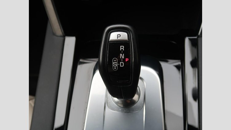 2021 認定中古車 Land Rover Discovery Sport フジホワイト P200 AWD（オートマチック） 標準ホイールベース S