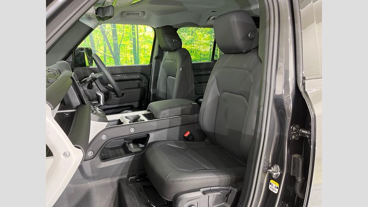 2025 認定中古車 Land Rover Defender 110 カルパチアングレイ D350 ディーゼルマイルドハイブリッド S