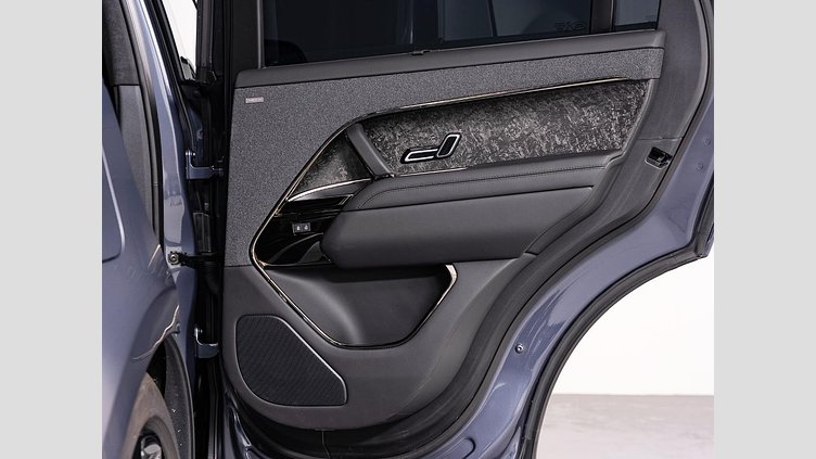 2023 認定中古車 Land Rover Range Rover Sport ヴァレジネブルー 3.0リッター6気筒400PSターボチャージドガソリンMHEV（オートマチック） FIRST EDITION