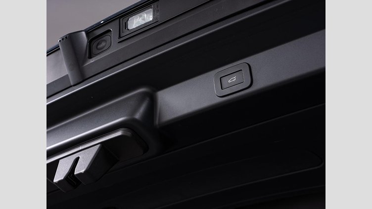 2023 認定中古車 Land Rover Range Rover Sport ヴァレジネブルー 3.0リッター6気筒400PSターボチャージドガソリンMHEV（オートマチック） FIRST EDITION