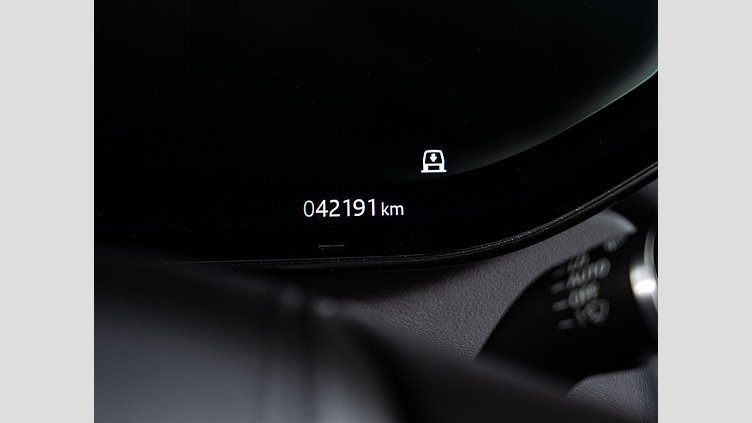 2023 認定中古車 Land Rover Range Rover Sport ヴァレジネブルー 3.0リッター6気筒400PSターボチャージドガソリンMHEV（オートマチック） FIRST EDITION