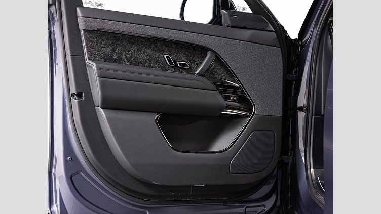 2023 認定中古車 Land Rover Range Rover Sport ヴァレジネブルー 3.0リッター6気筒400PSターボチャージドガソリンMHEV（オートマチック） FIRST EDITION