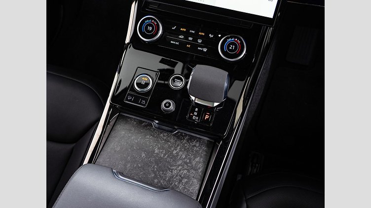 2023 認定中古車 Land Rover Range Rover Sport ヴァレジネブルー 3.0リッター6気筒400PSターボチャージドガソリンMHEV（オートマチック） FIRST EDITION