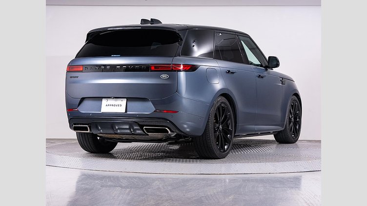 2023 認定中古車 Land Rover Range Rover Sport ヴァレジネブルー 3.0リッター6気筒400PSターボチャージドガソリンMHEV（オートマチック） FIRST EDITION