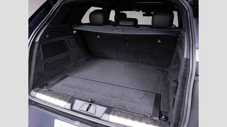 2023 認定中古車 Land Rover Range Rover Sport ヴァレジネブルー 3.0リッター6気筒400PSターボチャージドガソリンMHEV（オートマチック） FIRST EDITION