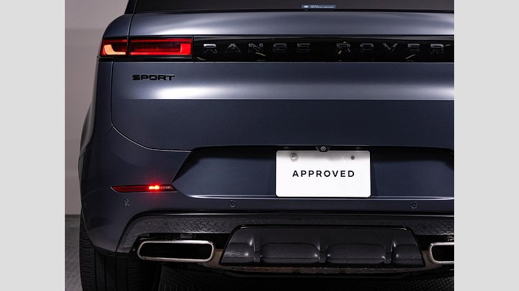 2023 認定中古車 Land Rover Range Rover Sport ヴァレジネブルー 3.0リッター6気筒400PSターボチャージドガソリンMHEV（オートマチック） FIRST EDITION