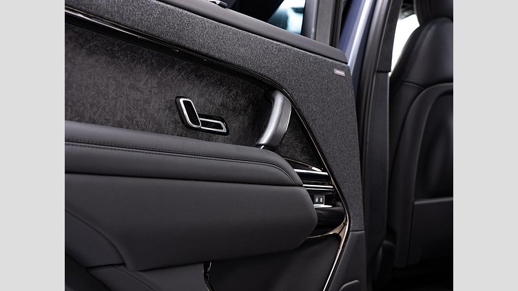 2023 認定中古車 Land Rover Range Rover Sport ヴァレジネブルー 3.0リッター6気筒400PSターボチャージドガソリンMHEV（オートマチック） FIRST EDITION