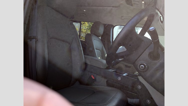 2023 認定中古車 Land Rover Defender 110 サントリーニブラック P300 AWD（AT） XS EDITION