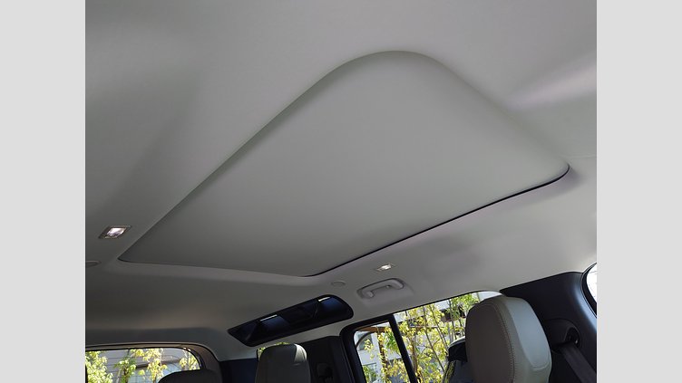 2023 認定中古車 Land Rover Defender 110 サントリーニブラック P300 AWD（AT） XS EDITION