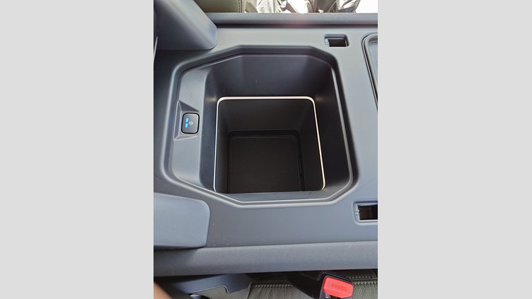 2023 認定中古車 Land Rover Defender 110 サントリーニブラック P300 AWD（AT） XS EDITION