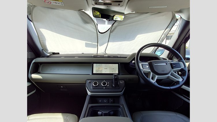 2023 認定中古車 Land Rover Defender 110 サントリーニブラック P300 AWD（AT） XS EDITION