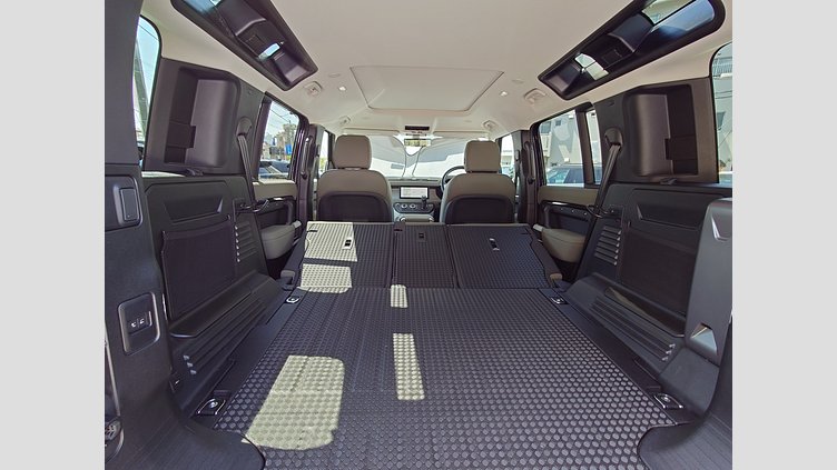 2023 認定中古車 Land Rover Defender 110 サントリーニブラック P300 AWD（AT） XS EDITION