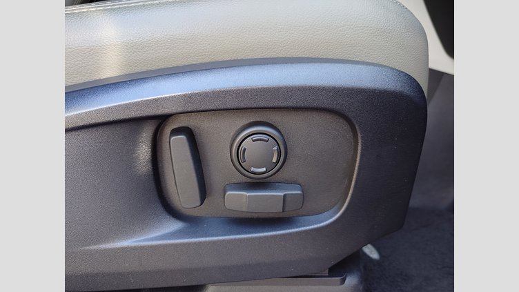 2023 認定中古車 Land Rover Defender 110 サントリーニブラック P300 AWD（AT） XS EDITION