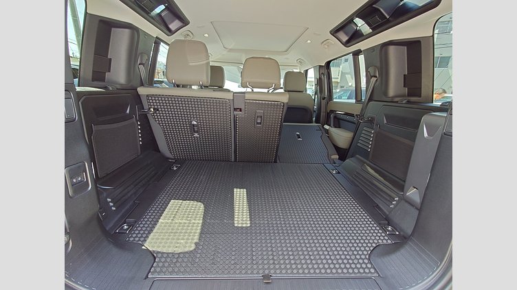 2023 認定中古車 Land Rover Defender 110 サントリーニブラック P300 AWD（AT） XS EDITION