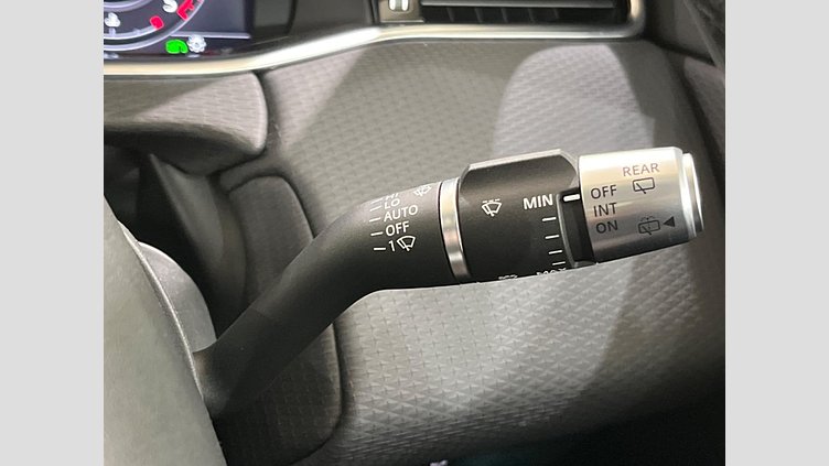 2019 認定中古車 Land Rover Range Rover Evoque フィレンツェレッド D180 S