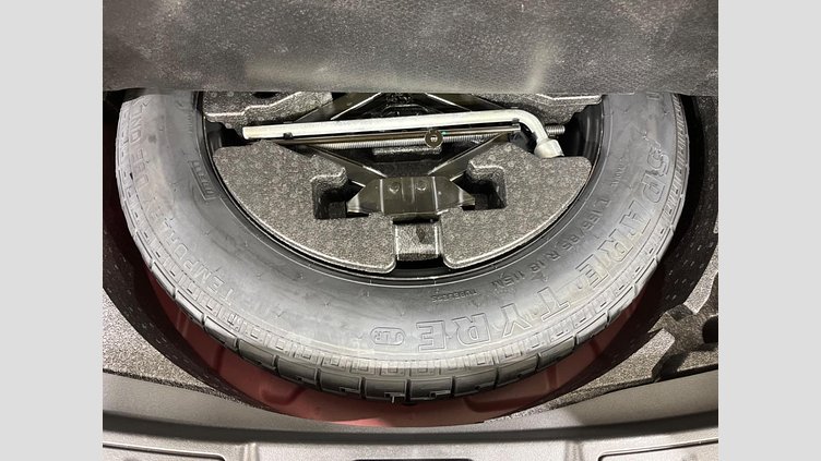 2019 認定中古車 Land Rover Range Rover Evoque フィレンツェレッド D180 S