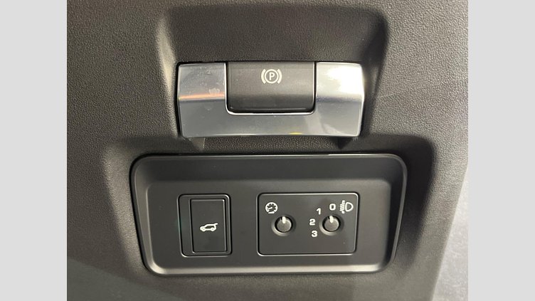 2019 認定中古車 Land Rover Range Rover Evoque フィレンツェレッド D180 S