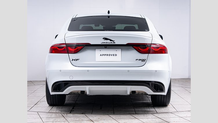 2021 認定中古車 Jaguar XF ユーロンホワイト P300 AWD（オートマチック） R-DYNAMIC SE P300 AWD
