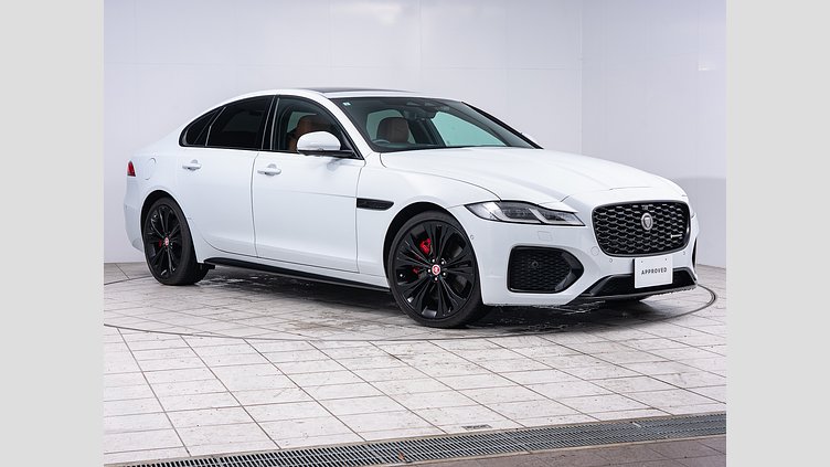 2021 認定中古車 Jaguar XF ユーロンホワイト P300 AWD（オートマチック） R-DYNAMIC SE P300 AWD