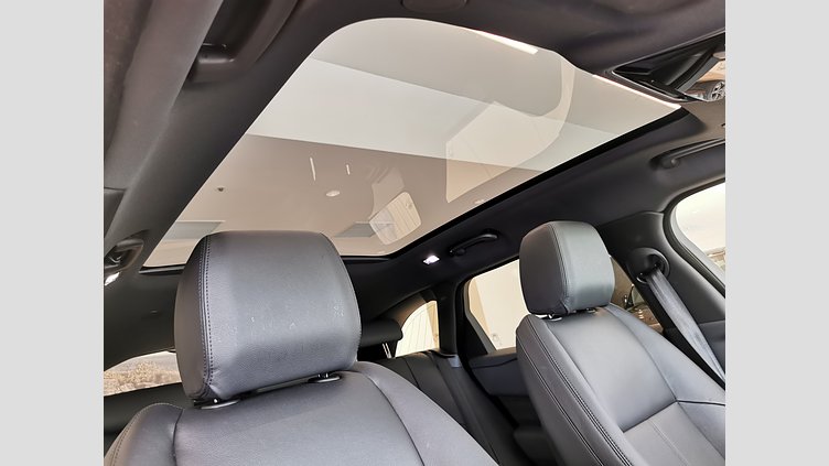 2024 認定中古車 Land Rover Range Rover Velar サントリーニブラック P400eプラグインハイブリッド（ガソリン） スタンダードホイールベース Dynamic SE